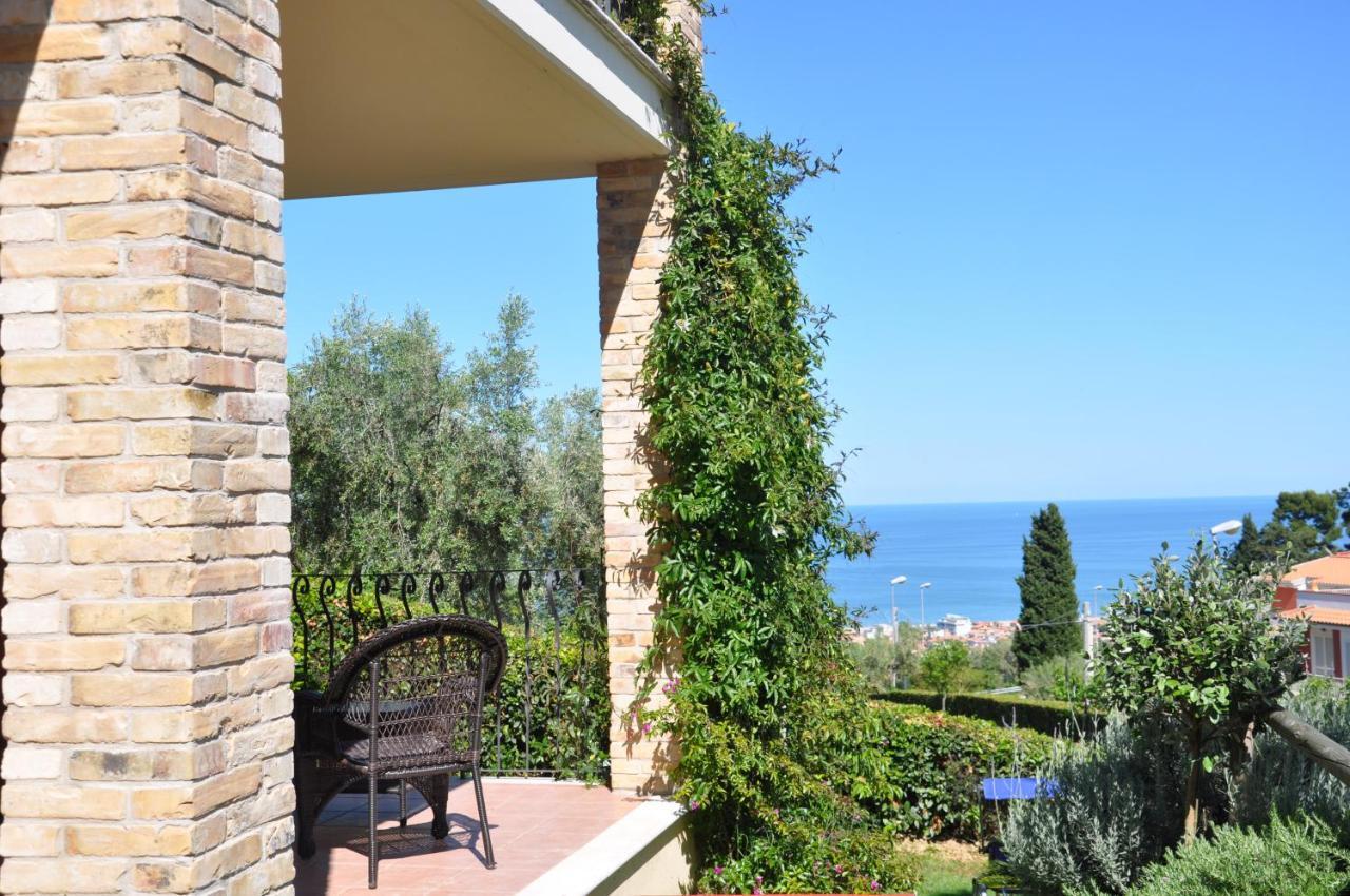 Bed And Breakfast Latteletto Tortoreto Exterior photo
